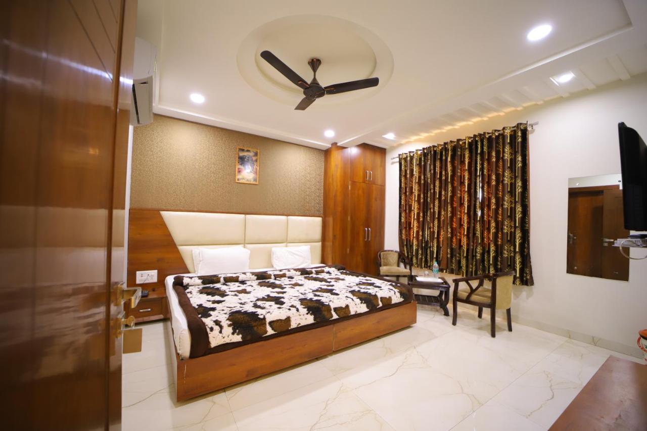 Hotel Royal Phoenix Agra (Uttar Pradesh) Exterior foto