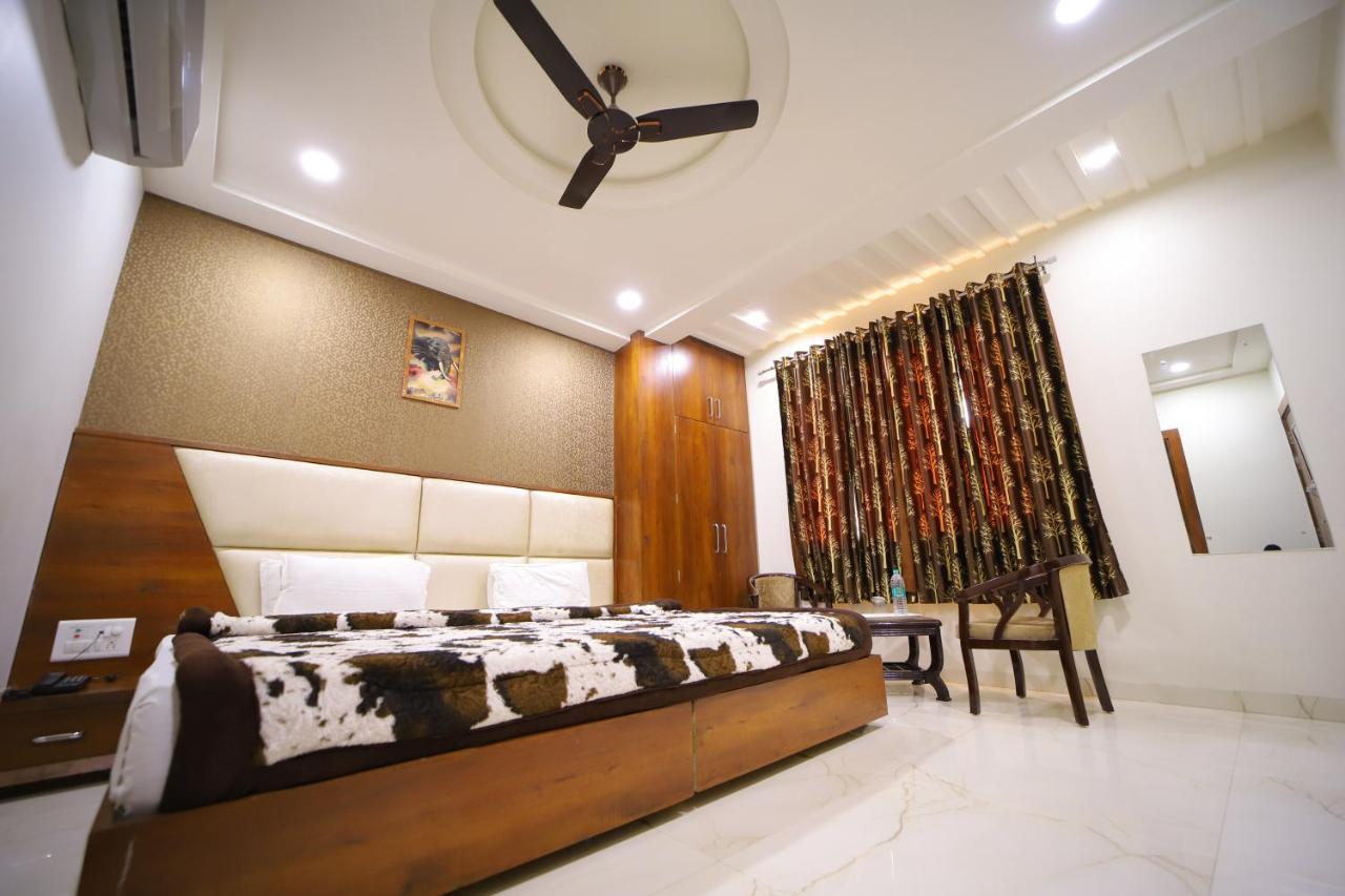 Hotel Royal Phoenix Agra (Uttar Pradesh) Exterior foto